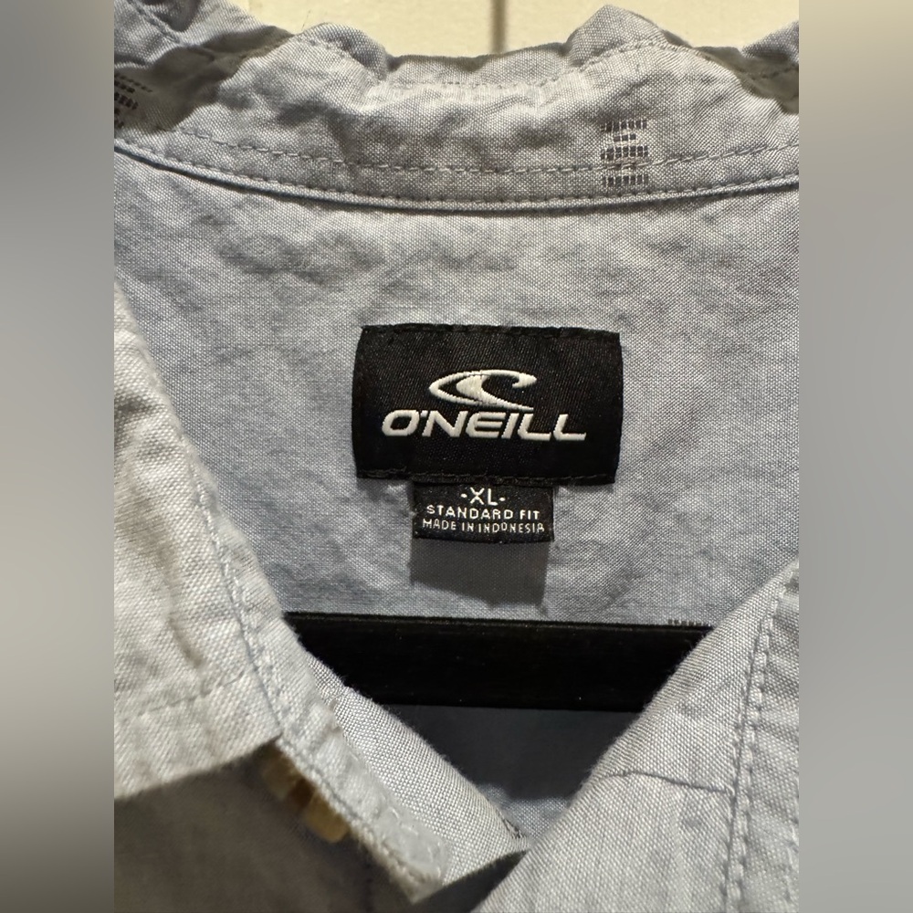 O’Neill Men’s Button Down Shirt Size XL - Picture 3 of 3